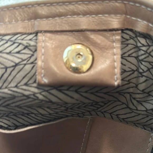 Maya Moon Designs Luxury Leather Goods convertible crossbody bag “Gordo” - Picture 9 of 16